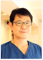 院長 窪田友亮